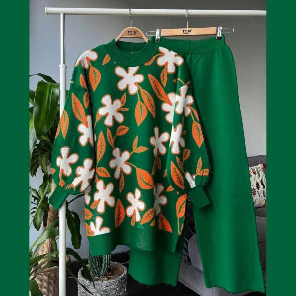 Flower Printed Premium Quality Winter 2-Pcs Tracksuit For Her. - Image 3