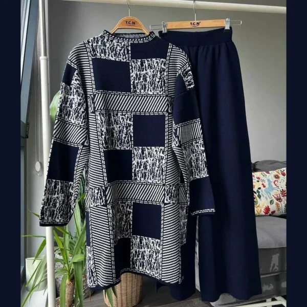 Texture Printed Long Premium Quality Winter 2-Pcs Tracksuit For Her. WWTS-04 - Image 2