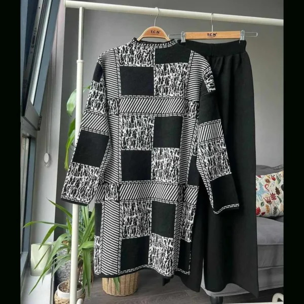Texture Printed Long Premium Quality Winter 2-Pcs Tracksuit For Her. WWTS-04
