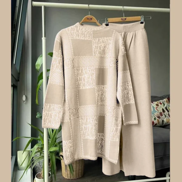 Texture Printed Long Premium Quality Winter 2-Pcs Tracksuit For Her. WWTS-04 - Image 3